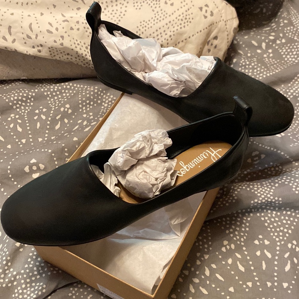 NIB Flamingos black loafers sz 37/7